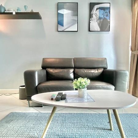 Mansion One Suites - Seaview Modern 2 Bedroom Suites Τζωρτζ Τάουν Εξωτερικό φωτογραφία